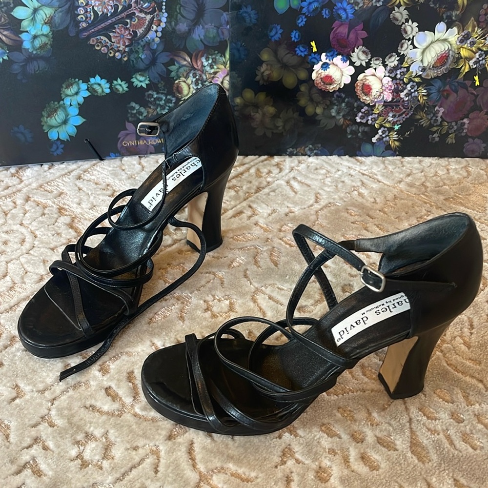 Gorgeous Charles David 3.5” strappy heels